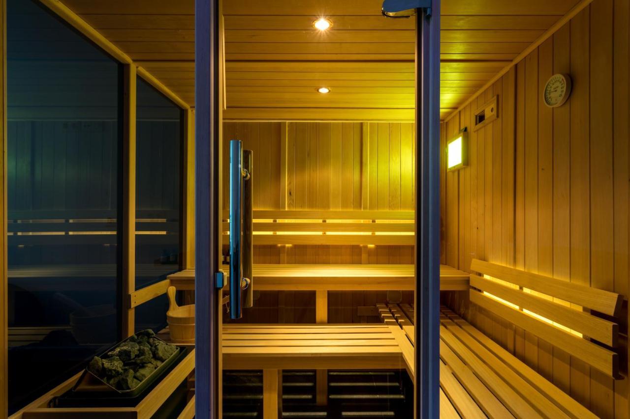 Unique House - Private Spa&Pool -StayinСевилья Экстерьер фото